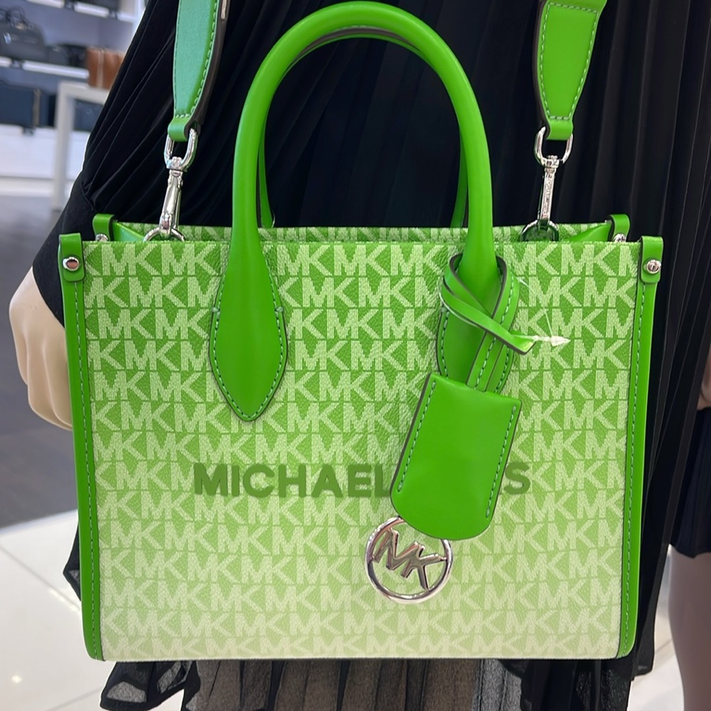 Michael Kors Mirella Small Ombré Signature Logo Crossbody Bag
COLOR JUNGLE
NWT - Picture 15 of 16